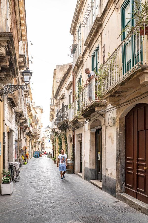 I Tre Balconi Di Via Roma Apartment シラクーサ エクステリア 写真